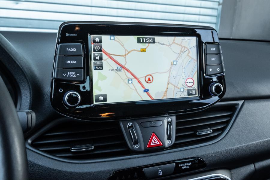 Детали интерьера Hyundai i30 Wagon (PD) 2018 года  (WW) (фото 18 из 29)